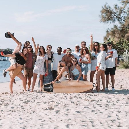 Budds In Surfers Backpackers Gold Coast Bagian luar foto