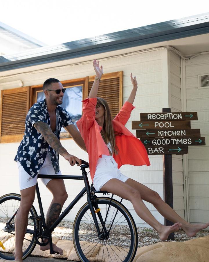 Budds In Surfers Backpackers Gold Coast Bagian luar foto