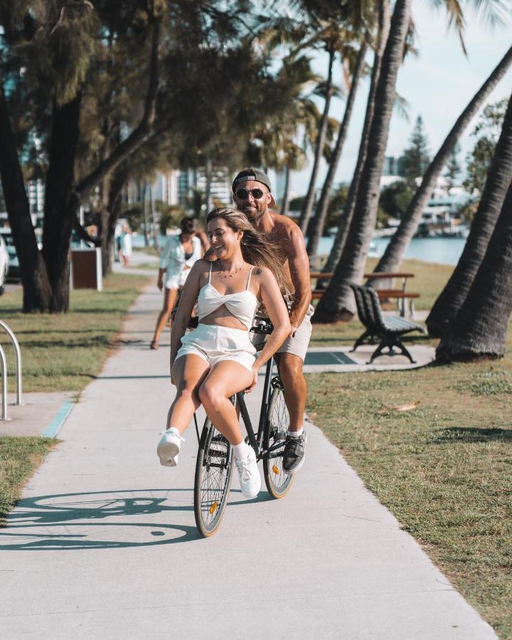 Budds In Surfers Backpackers Gold Coast Bagian luar foto