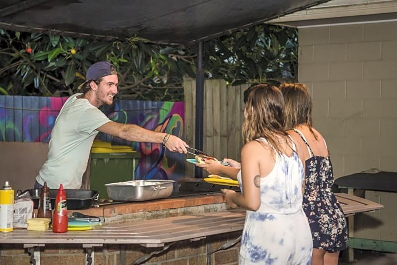 Budds In Surfers Backpackers Gold Coast Bagian luar foto